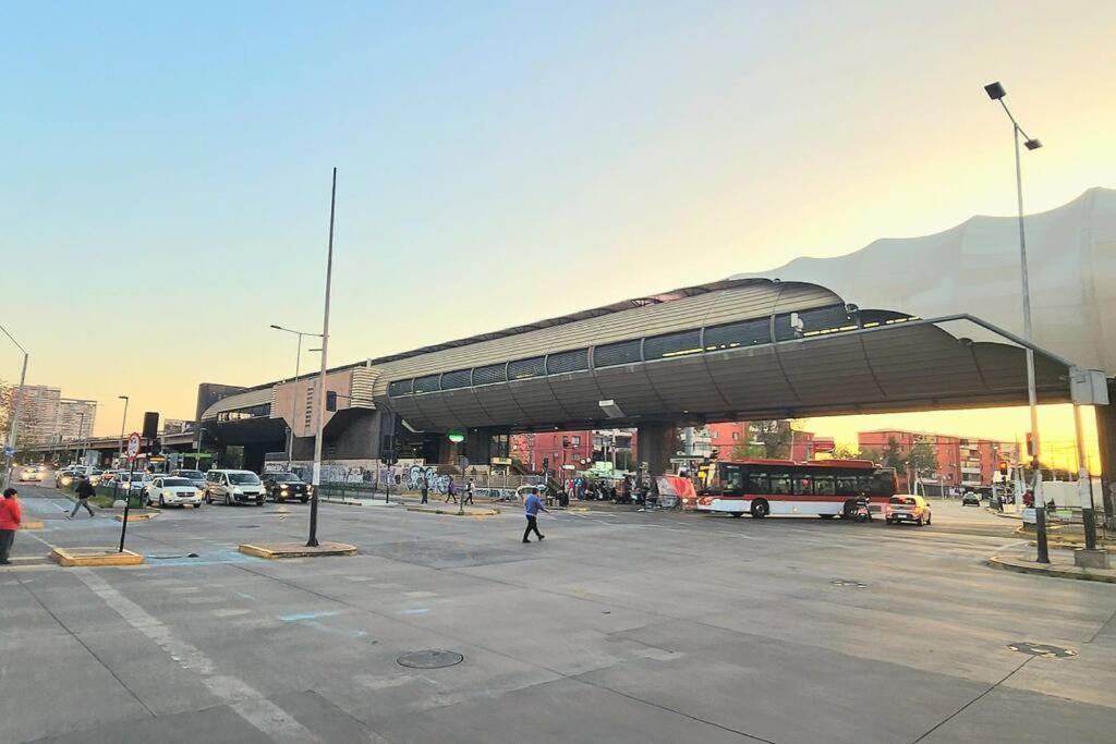 Acogedor Depto Al Lado De Metro Apartamento *